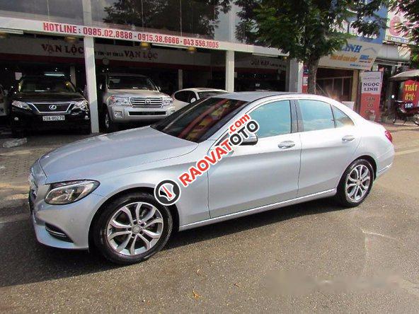 Cần bán Mercedes C200 đời 2016, màu bạc, nhập khẩu-1