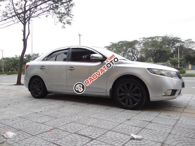 Cần bán xe Kia Forte đời 2011, màu bạc-3