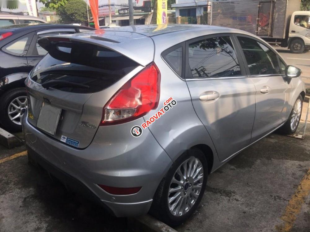 Bán Ford Fiesta năm 2014, màu bạc-3