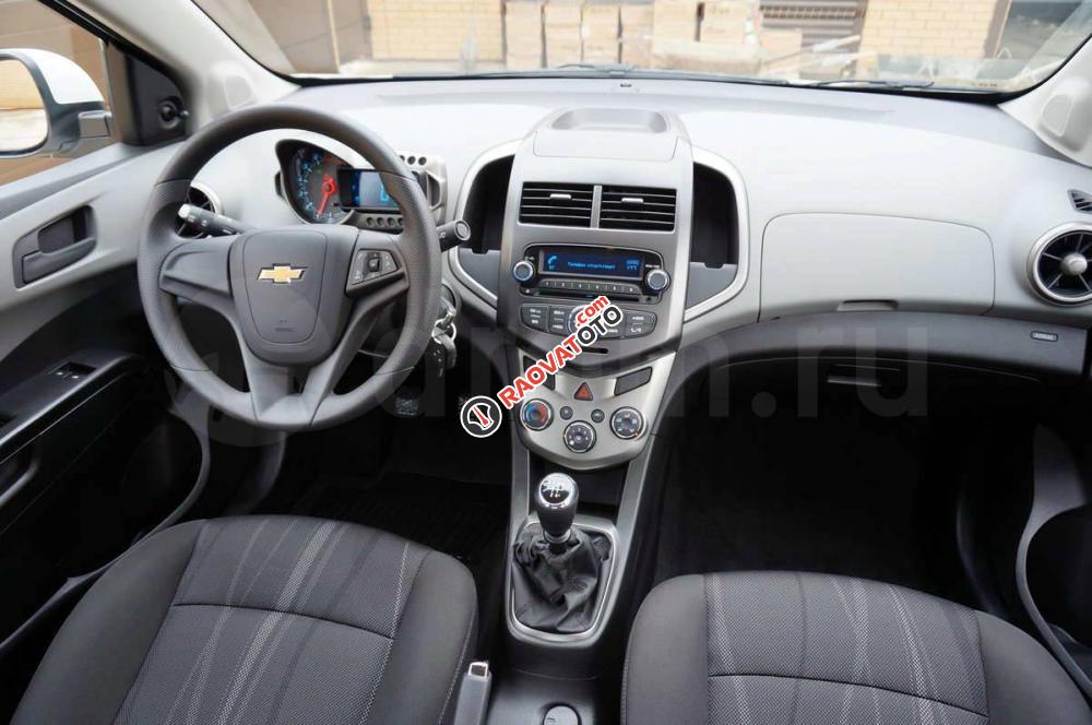 Bán Chevrolet Aveo đời 2016, màu đen, nhập khẩu nguyên chiếc-3