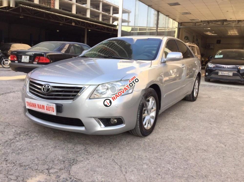 Cần bán lại xe Toyota Camry 2.4G năm 2010, màu bạc, giá 625tr-1