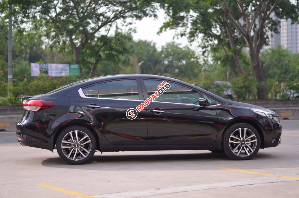 Bán xe Kia Cerato GT đời 2018, màu đen, 530 triệu, hỗ trợ trả góp - LH 0989.240.241-1