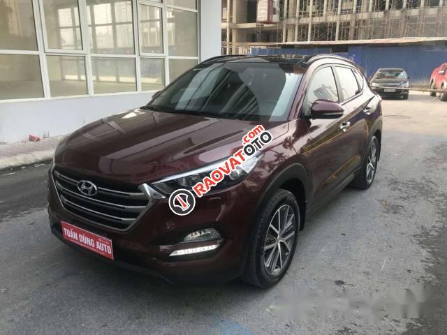 Bán gấp Hyundai Tucson 2.0 đời 2015, màu đỏ-0