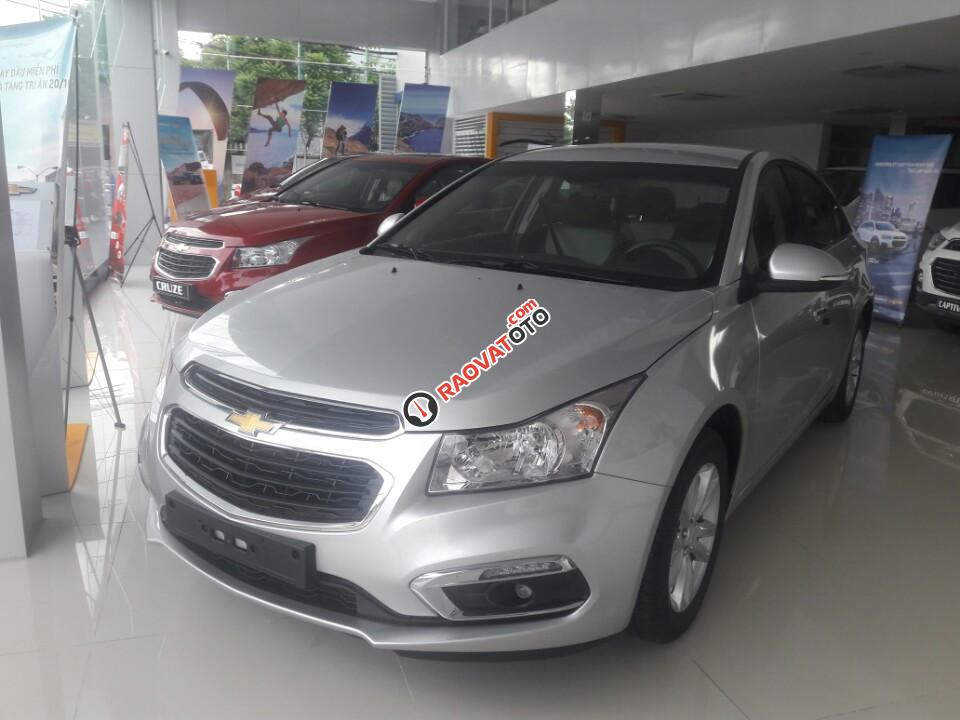 Cần bán Chevrolet Cruze LT MT năm 2017, đủ màu, bao làm NH, hỗ trợ cả khách tỉnh-0