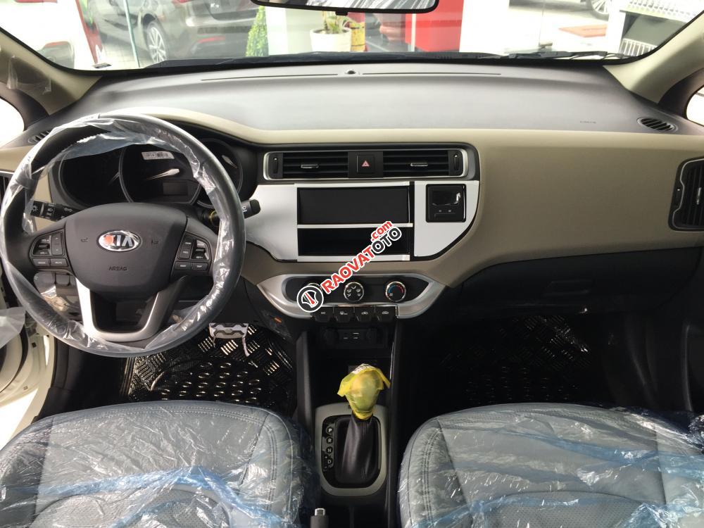 Bán xe Kia Rio AT đời mới nhất, nhập khẩu chính hãng, hỗ trợ vay vốn 80%, tặng bảo hiểm, liên hệ 0961611455-4