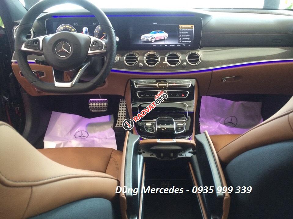 Mercedes-Benz E300 model 2017 giao xe ngay-3