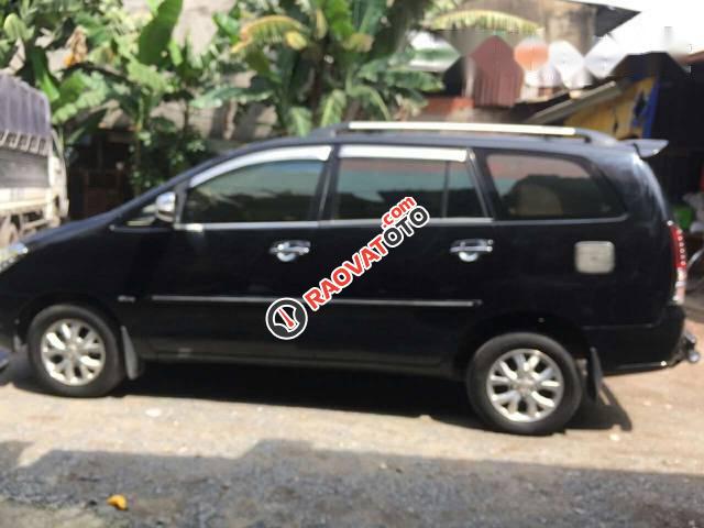 Bán Toyota Innova G đời 2006, màu đen xe gia đình, giá tốt-3