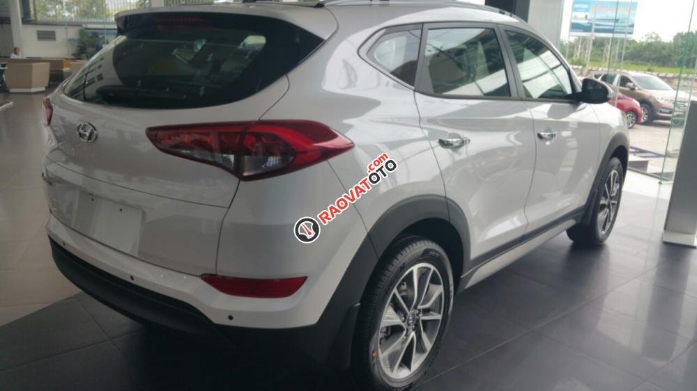 Bán xe Hyundai Tucson tiêu chuẩn-2