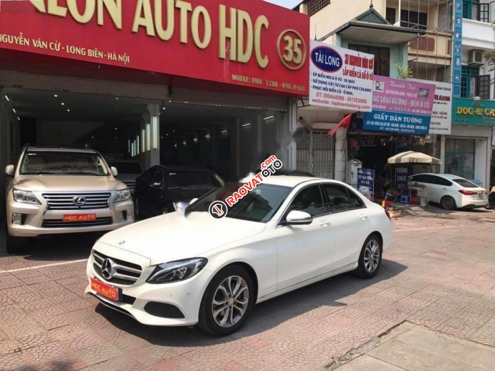 Cần bán gấp Mercedes C200 đời 2016, màu trắng như mới-9