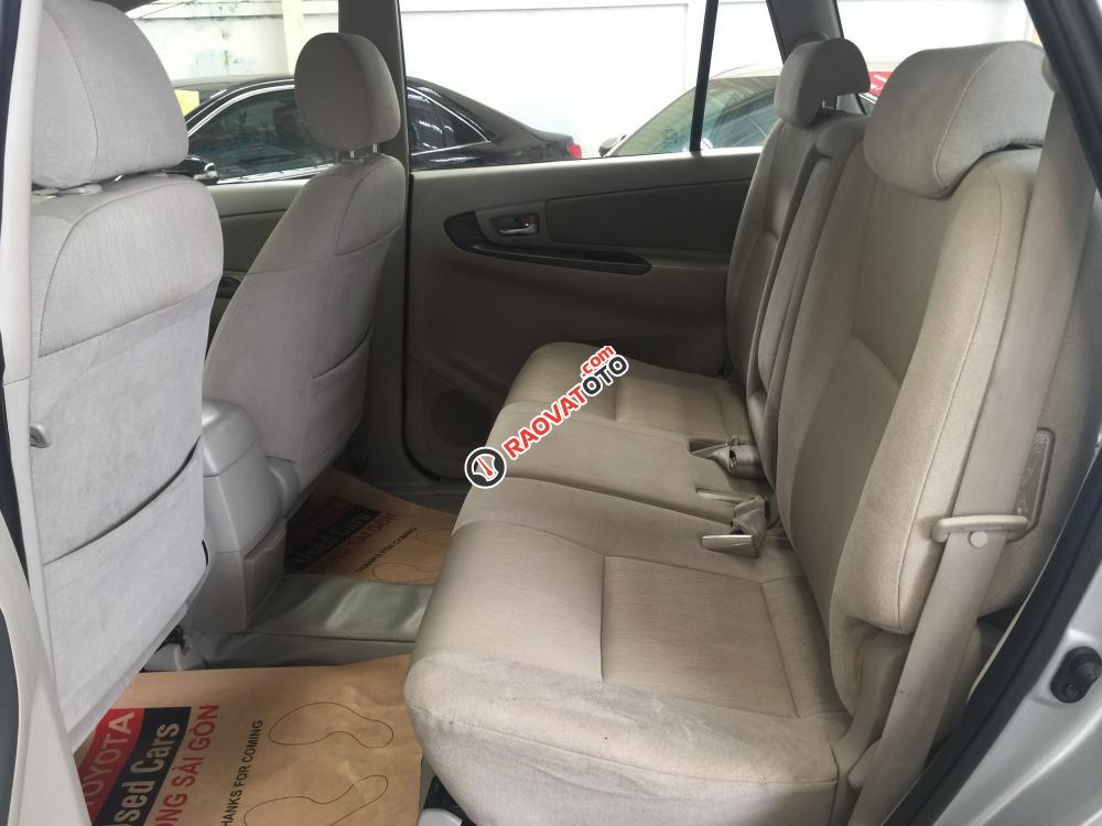 Bán Toyota Innova 2.0E đời 2014, màu bạc, hỗ trợ vay 70%-3