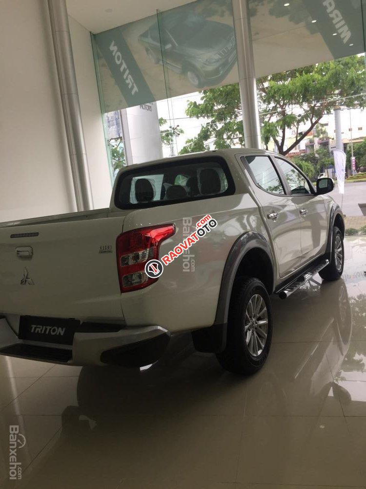 Bán Mitsubishi Triton tại Đà Nẵng, màu trắng, nhập khẩu Thái Lan, xe giao ngay, LH Quang 0905596067-4