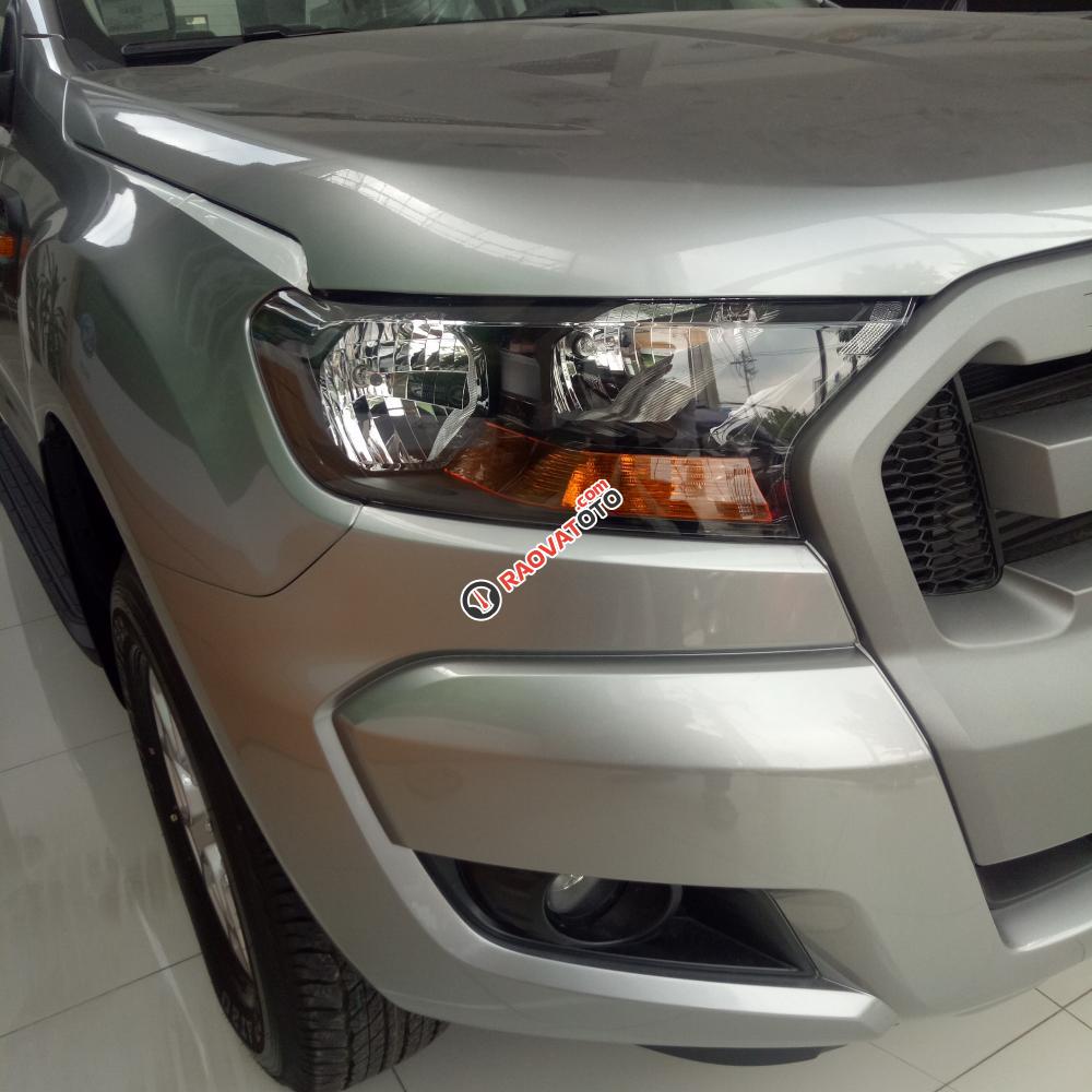 Cần bán xe Ford Ranger XLS năm 2017, màu xám (ghi), nhập khẩu-1