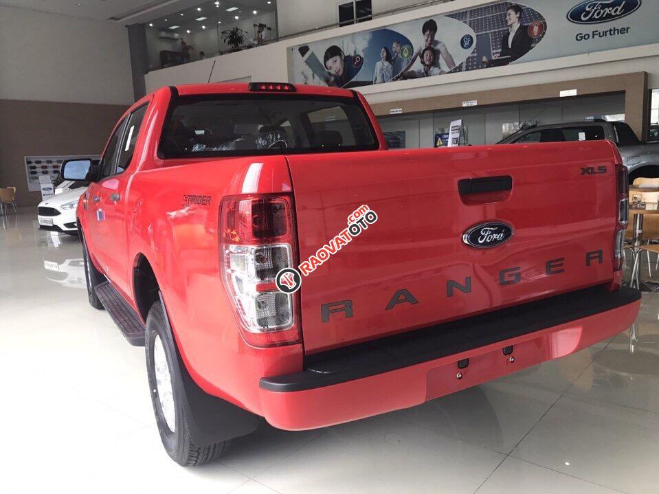 Bán Ford Ranger XLS 2.2L MT mới tại Lai Châu, màu đỏ, nhập khẩu giá cực hot-2