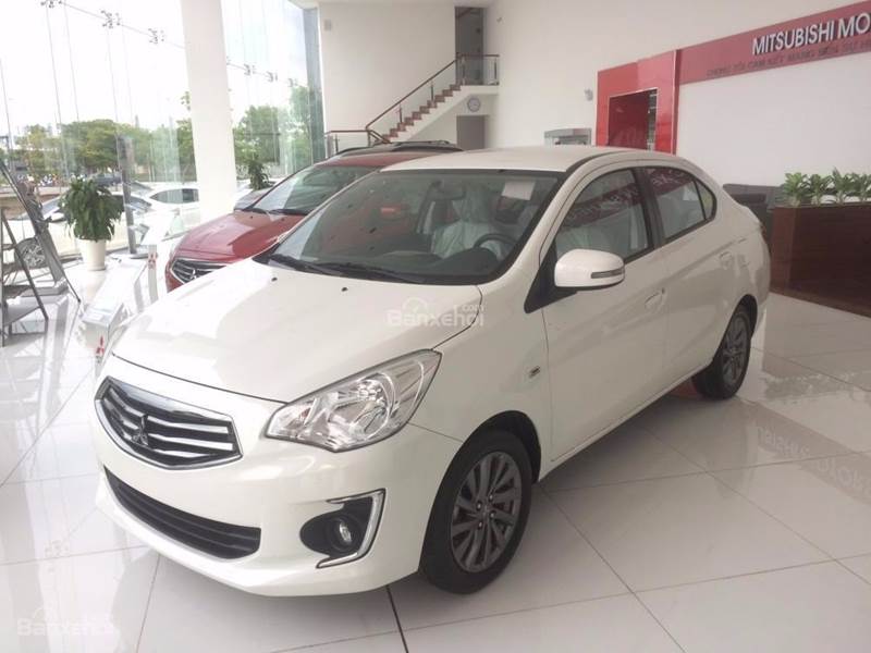 Bán Mitsubishi Attrage đời 2017, màu trắng, nhập khẩu  -2