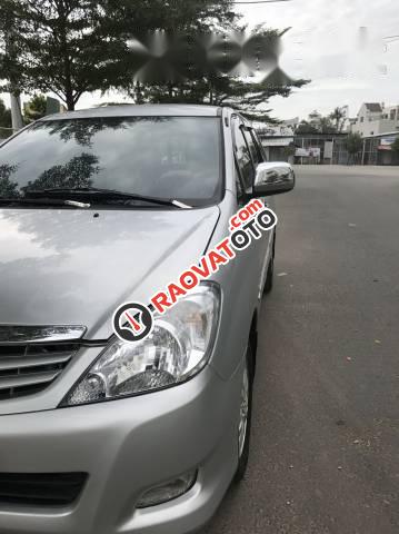 Bán xe Toyota Innova G sản xuất 2009, màu bạc xe gia đình, 382tr-0