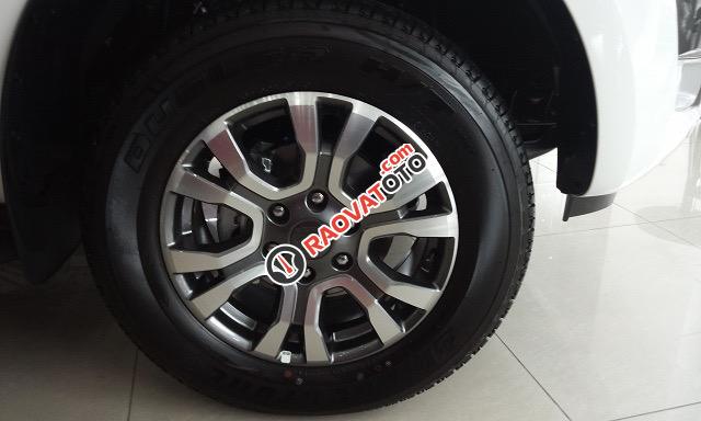 Bán Ford Ranger Wildtrak 3.2 giá tốt, tặng bộ phụ kiện, hỗ trợ 80% NH, 0934799119-2