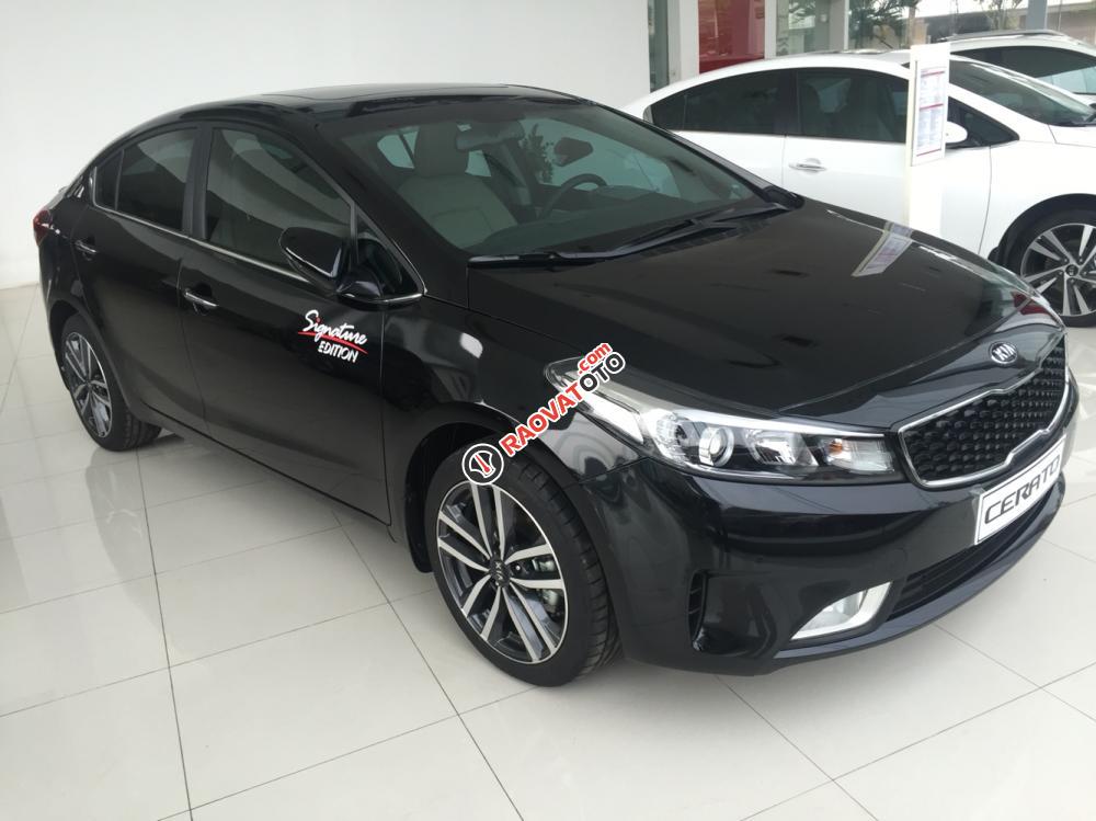 Bán ô tô Kia Cerato đời 2018 màu đen, giá chỉ 499 triệu. Liên hệ: 0966 199 109-0