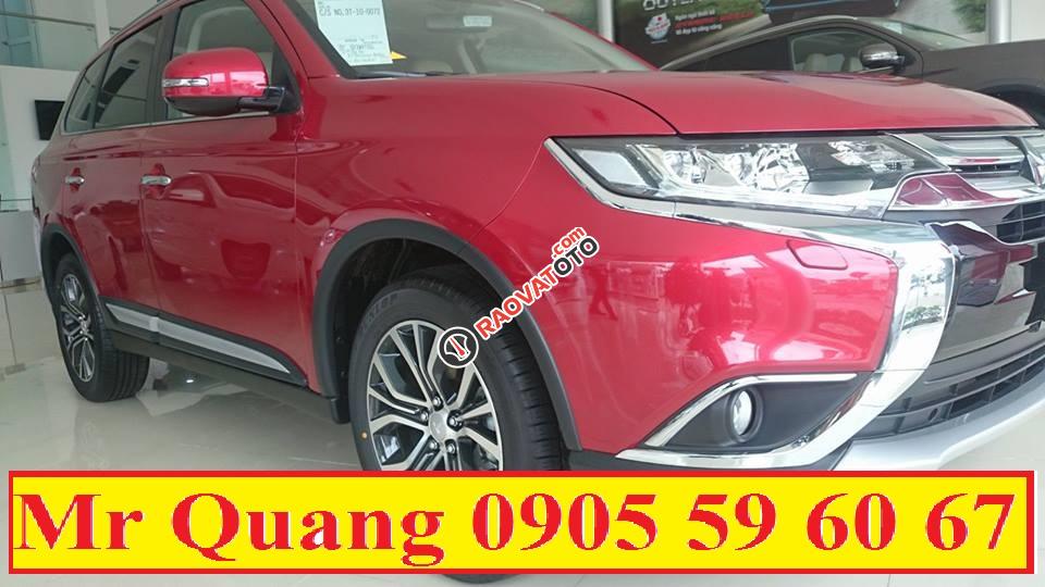 Cần bán Mitsubishi Outlander tại Đà Nẵng, màu đỏ - LH Quang 0905596067-9