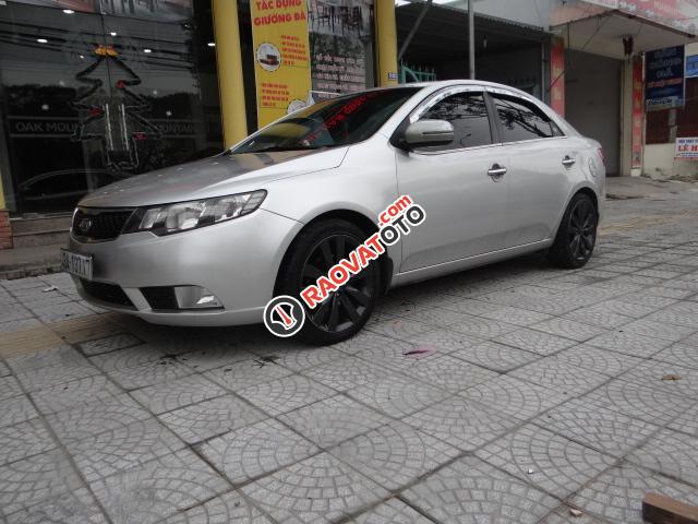 Cần bán xe Kia Forte đời 2011, màu bạc-1