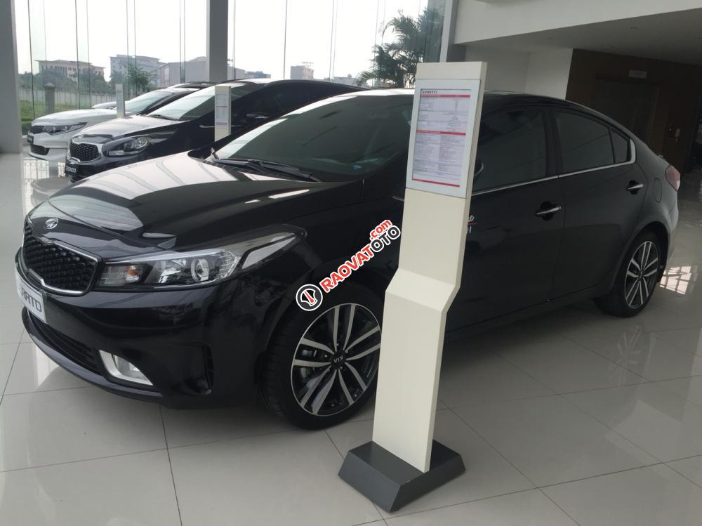 Bán ô tô Kia Cerato đời 2018 màu đen, giá chỉ 499 triệu. Liên hệ: 0966 199 109-1