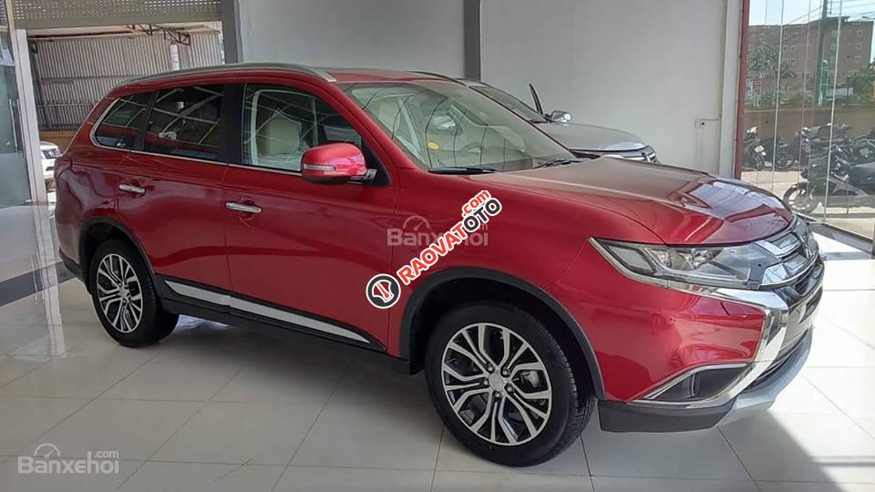 Bán xe Mitsubishi Outlander 2.0 CVT, 7 chỗ, giá rẻ nhất tại Quảng Bình - LH 0911 82 1516-3