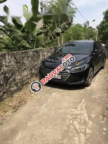 Bán Hyundai Elantra đời 2016, màu đen, 560tr-0