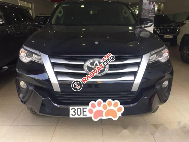 Bán Toyota Fortuner đời 2017, màu đen số sàn-0