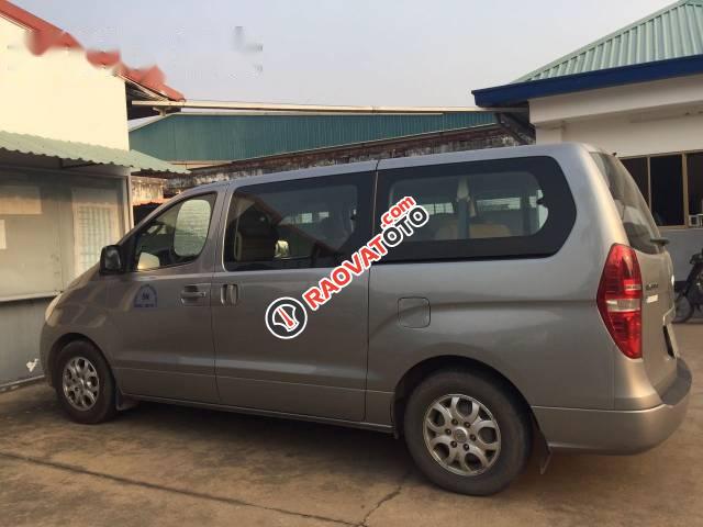 Bán gấp Hyundai Starex đời 2012 số sàn-0