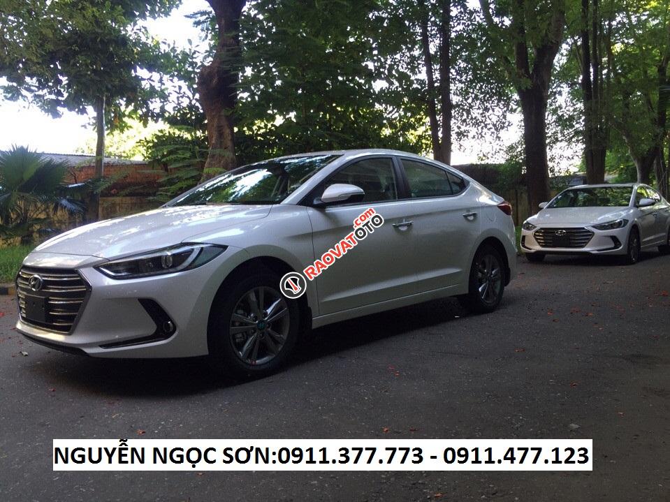 "Mừng xuân 2018" giảm sốc Hyundai Elantra Đà Nẵng, hỗ trợ vay 90%, LH Ngọc Sơn: 0911.377.773-17