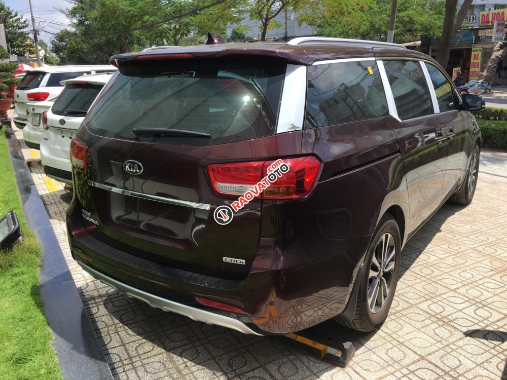 Bán xe Kia Sedona giá tốt nhất thị trường, HT trả góp 90%, thủ tục nhanh gọn-2