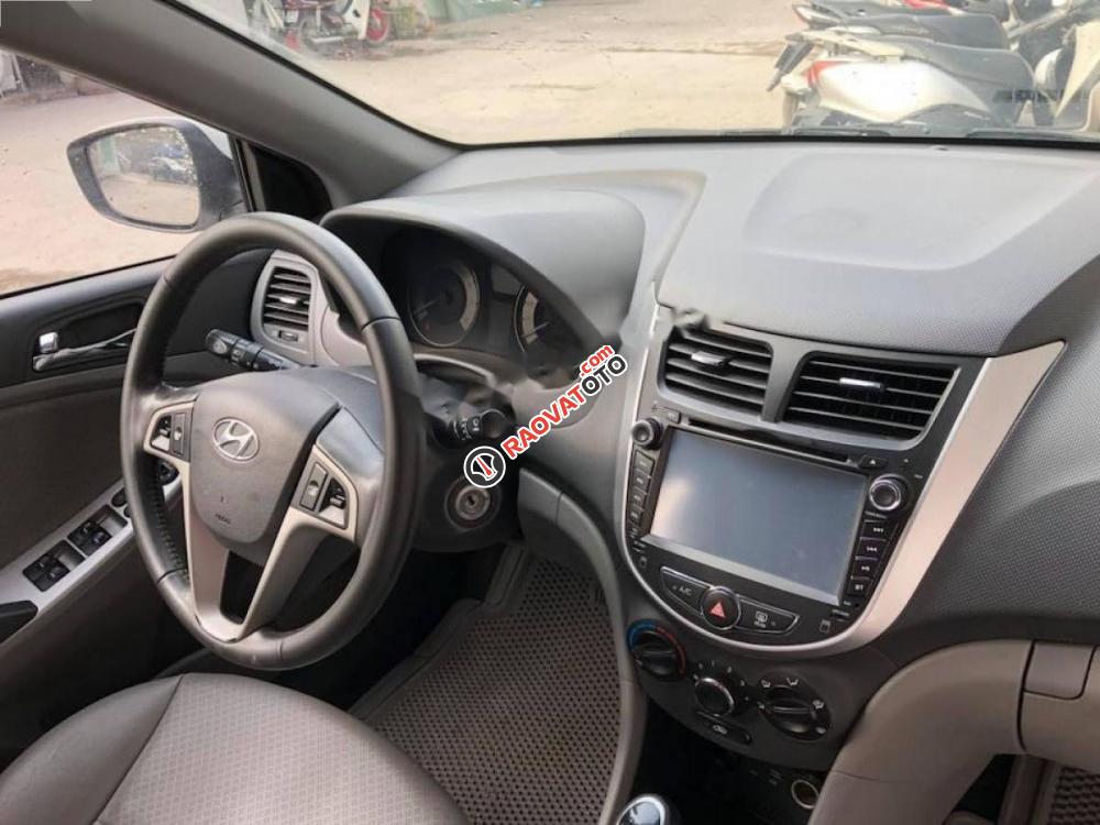 Bán ô tô Hyundai Accent 1.4AT đời 2013, màu trắng, nhập khẩu, chính chủ-6