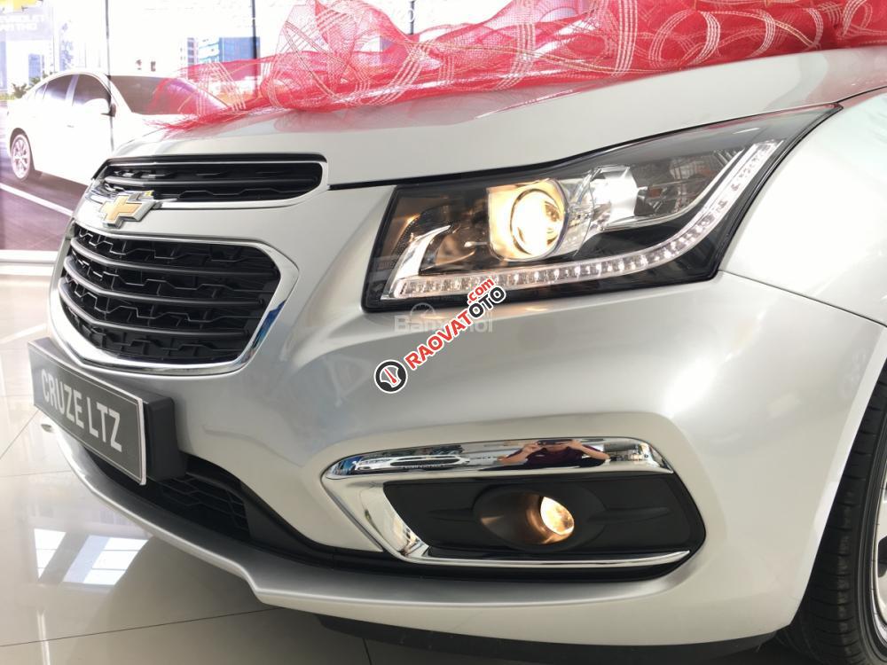 Chevrolet Cruze 1.8 LTZ màu bạc, chỉ từ 150 triệu (vay 90% không thế chấp nhà đất) Nhung 0907148849-0