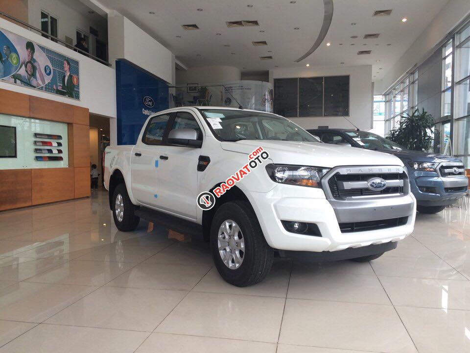 Cần bán Ford Ranger XLS 2.2 4x2 AT tại Phú Thọ, màu trắng, nhập khẩu, giá bán thương lượng-2