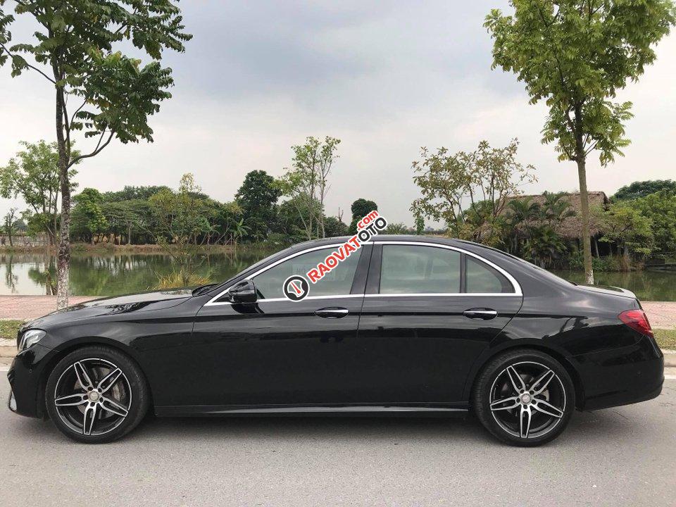 Mercedes E300 AMG mới 99.99%, màu đen, nội thất da bò, sản xuất 2017-3