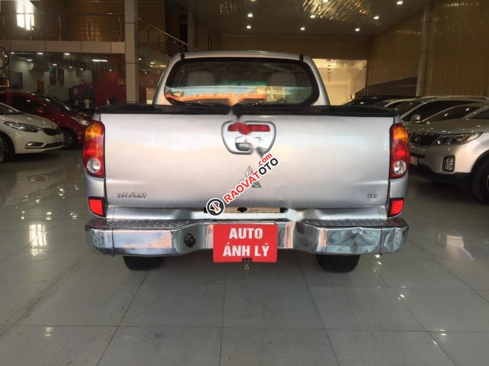 Bán xe Mitsubishi Triton sản xuất 2009, màu bạc, nhập khẩu nguyên chiếc số sàn, 325tr-8