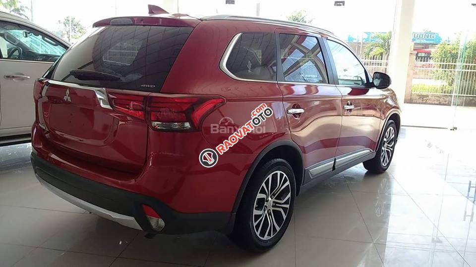 Bán xe Mitsubishi Outlander 2.0 CVT, 7 chỗ, giá rẻ nhất tại Quảng Bình - LH 0911 82 1516-2