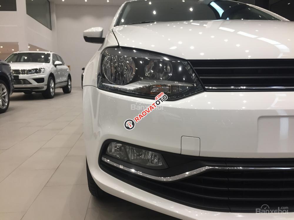 Bán Volkswagen Polo Hatchback 2017, màu trắng, xe nhập, Ms. Phượng: 097.8877.754 Giá tốt nhất-5