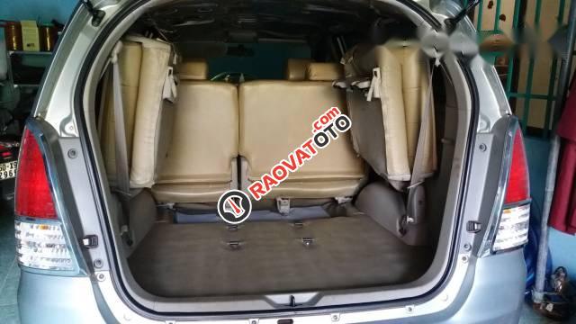 Bán Toyota Innova G đời 2009, màu bạc còn mới-3