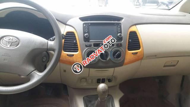 Bán xe Toyota Innova 2010, màu bạc, giá 445tr-4