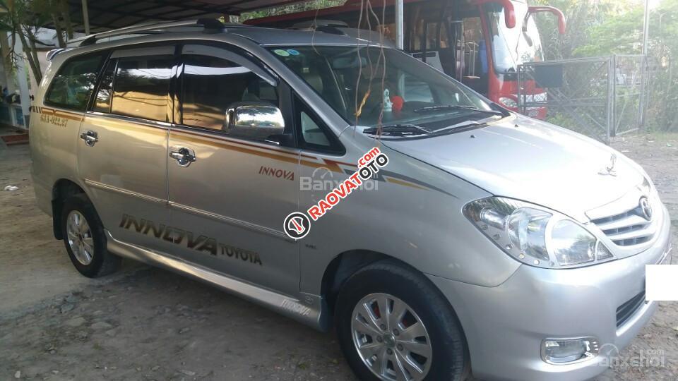 Cần bán xe Toyota Innova đăng ký lần đầu 2007, màu bạc còn mới, giá chỉ 290 triệu-3