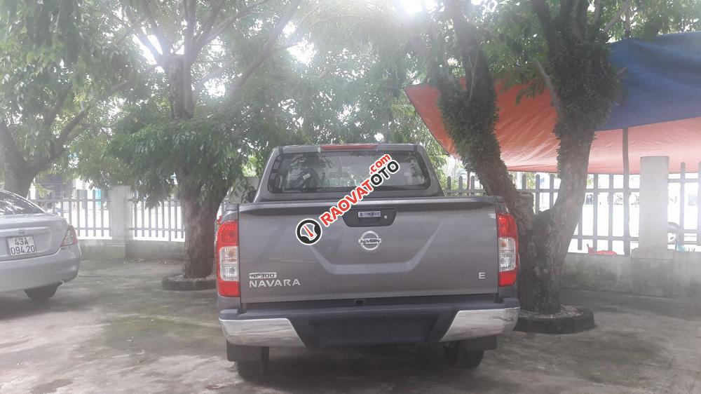 Nissan Navara E 1 cầu, số sàn, khuyến mãi nắp thùng cao - Liên hệ 0915 049 461-1