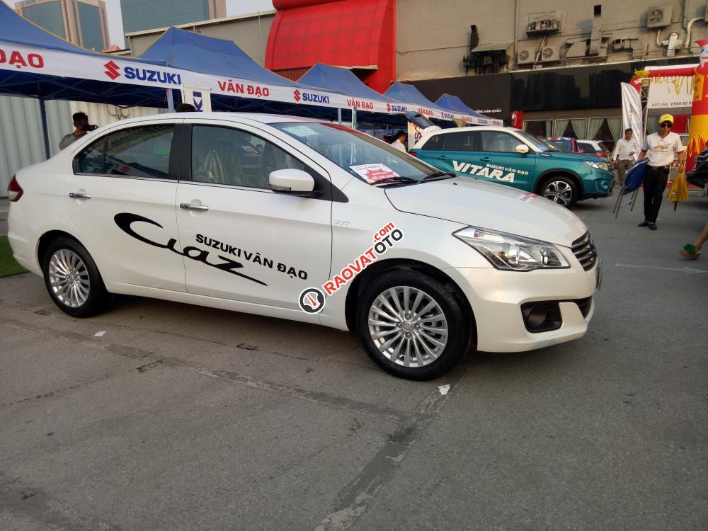 Bán Suzuki Ciaz 2017, xe giao ngay, liên hệ: 0985.547.829-4