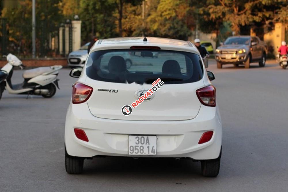 Bán xe Hyundai Grand i10 năm 2015, màu trắng, nhập khẩu chính chủ-1