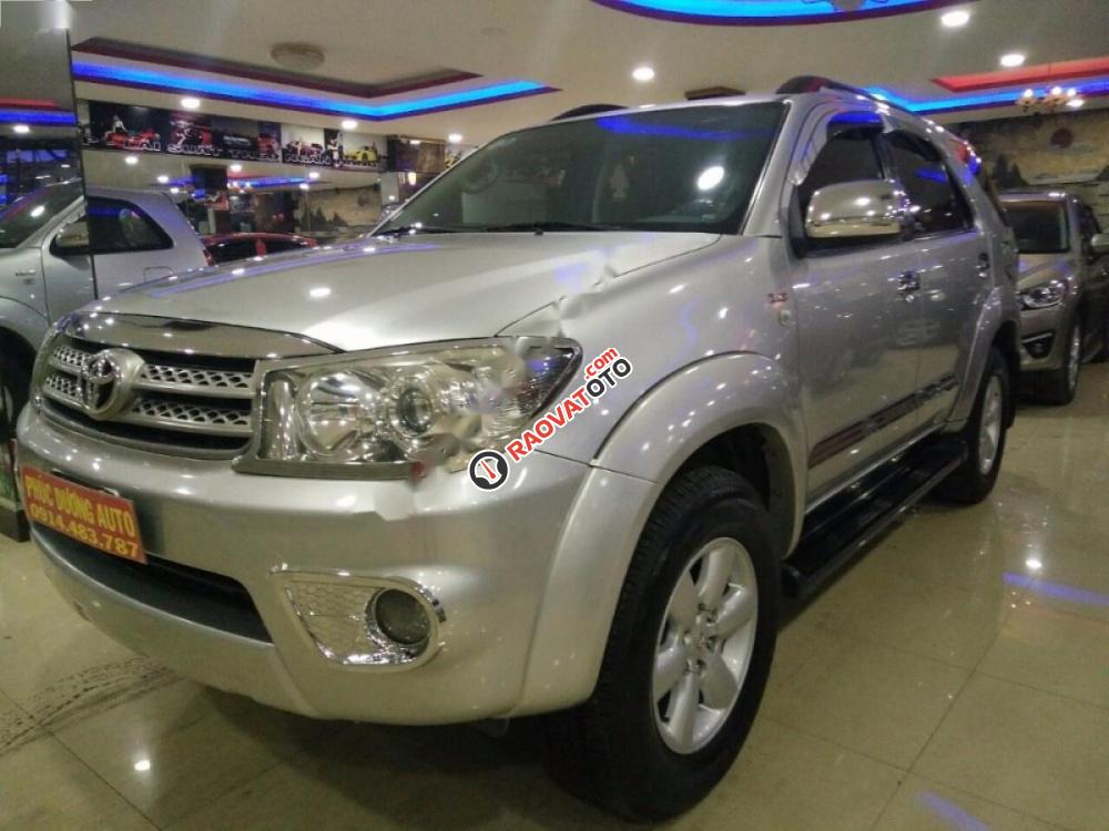 Bán Toyota Fortuner G đời 2011, màu bạc chính chủ, giá chỉ 750 triệu-7