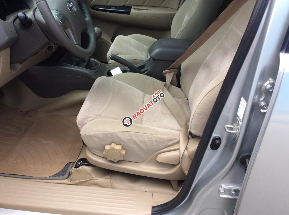 Bán ô tô Toyota Fortuner G đời 2012, màu bạc-5