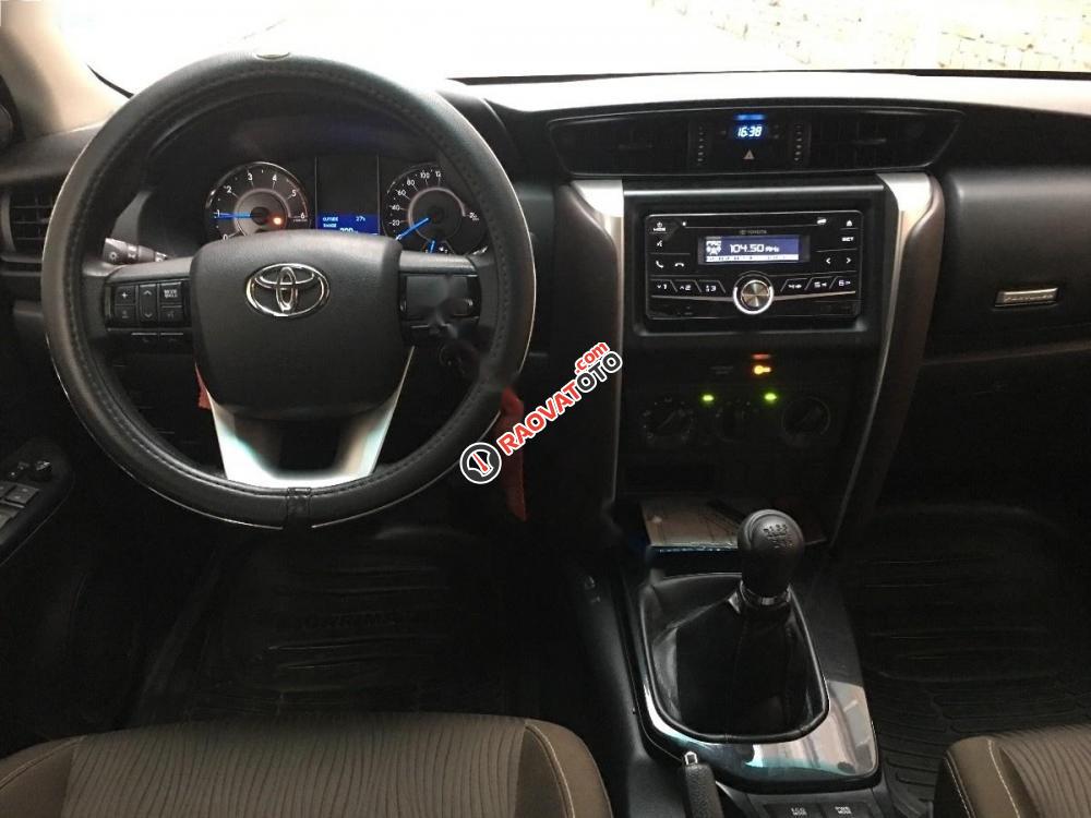 Bán Toyota Fortuner MT 2017, màu trắng, nhập khẩu nguyên chiếc  -4