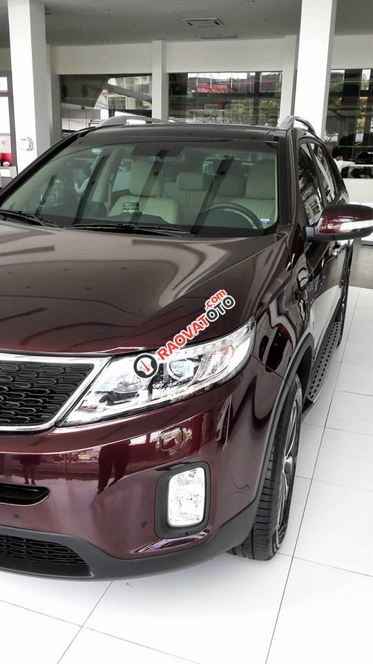 Cần bán Kia Sorento 2.4 GATH Full option 2017 mới, màu đỏ mận, giá chỉ từ 902 triệu kèm quà tặng và khuyến mãi khủng-2