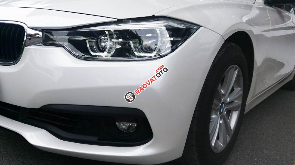 Cần Bán BMW 3 Series 320i LCI đăng ký 2017, xe mới đi 5.600km còn rất mới-3