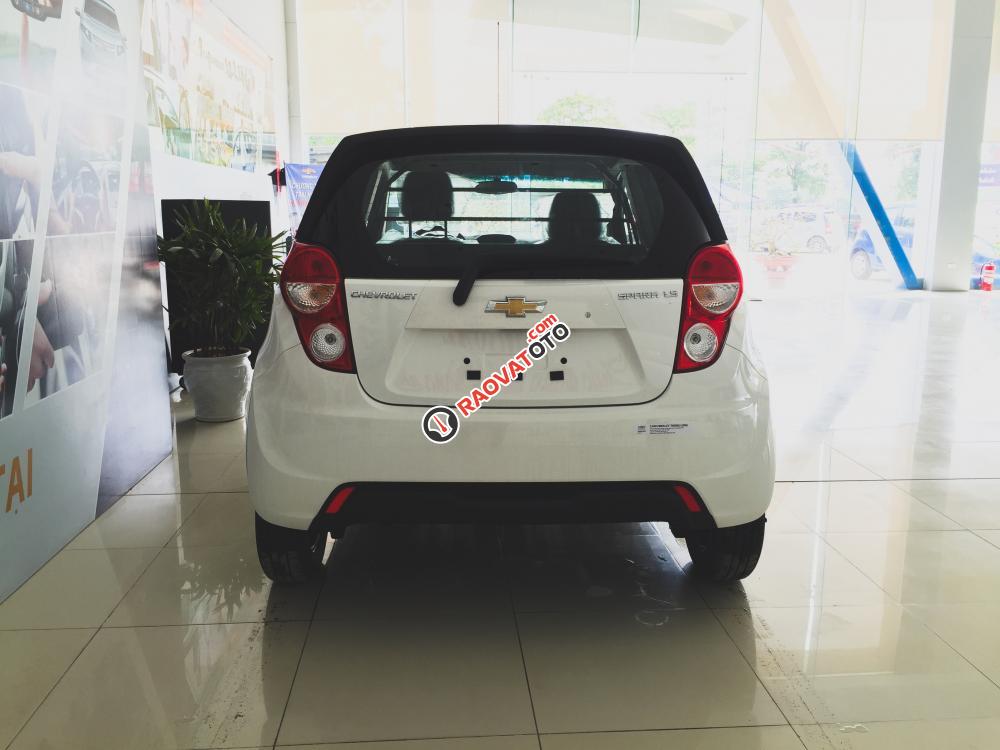 Bán xe Chevrolet Spark Van 2017, hỗ trợ trả góp lên đến 85%, lãi suất cực thấp-2