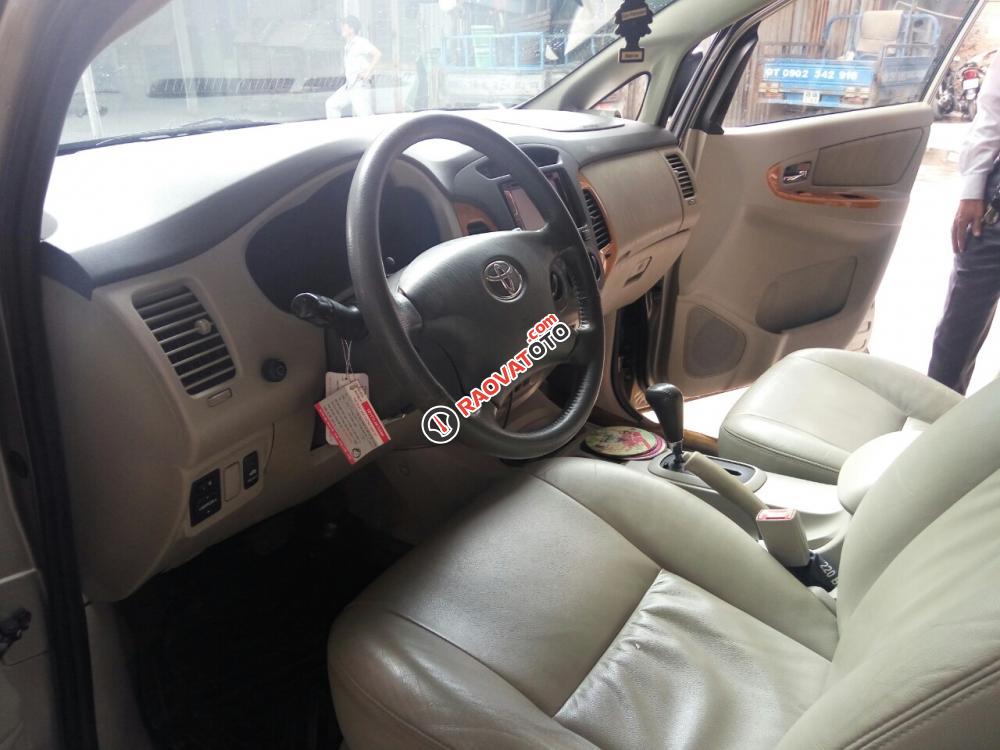 Bán Toyota Innova V 2.0AT, 2011, biển SG, xe gia đình đi kỹ, có NH hỗ trợ góp 60%-4